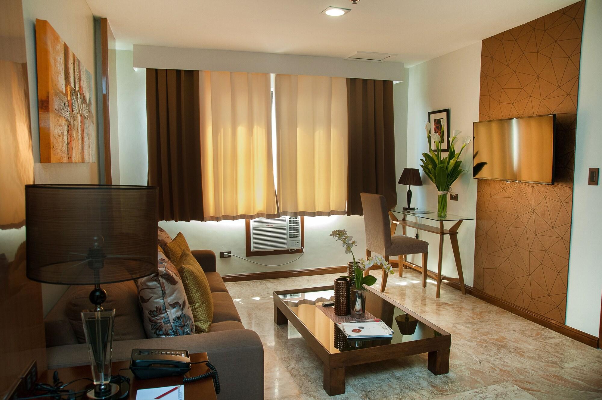 Fernandina 88 Suites Hotel Cidade Quezon Exterior foto